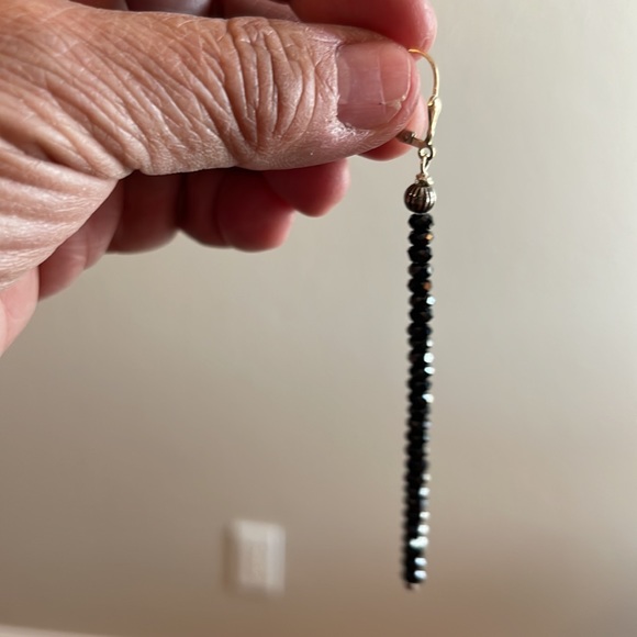 Black Spinel and silver earrings - Picture 2 of 4